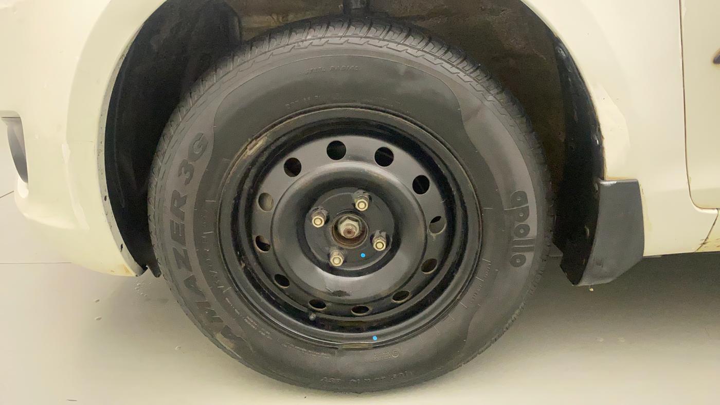 2014 Maruti Swift VXI, Petrol, Manual, 29,973 km, Left Front Wheel
