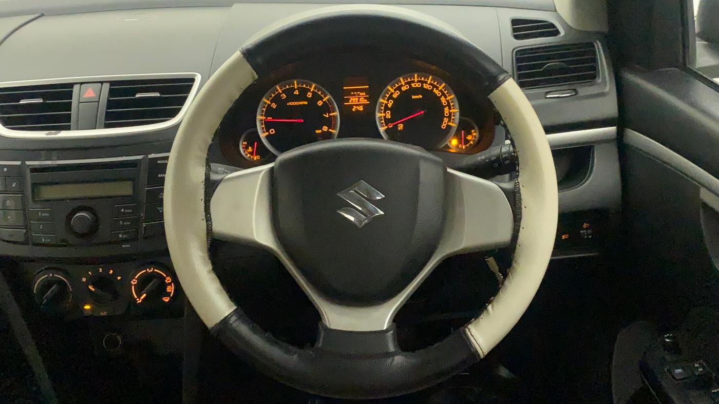 2014 Maruti Swift VXI, Petrol, Manual, 29,973 km, Steering Wheel Close Up
