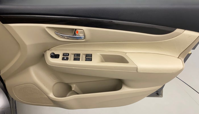 2015 Maruti Ciaz ZXI+, Petrol, Manual, 79,743 km, Driver Side Door Panels Control
