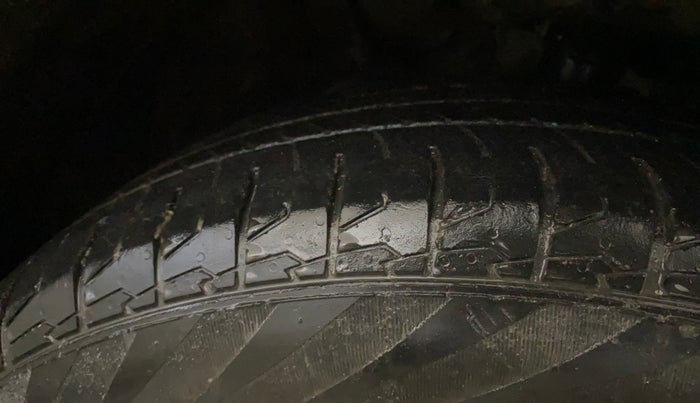 2022 KIA SELTOS GTX PLUS AT 1.5 DIESEL, Diesel, Automatic, 49,717 km, Right Front Tyre Tread