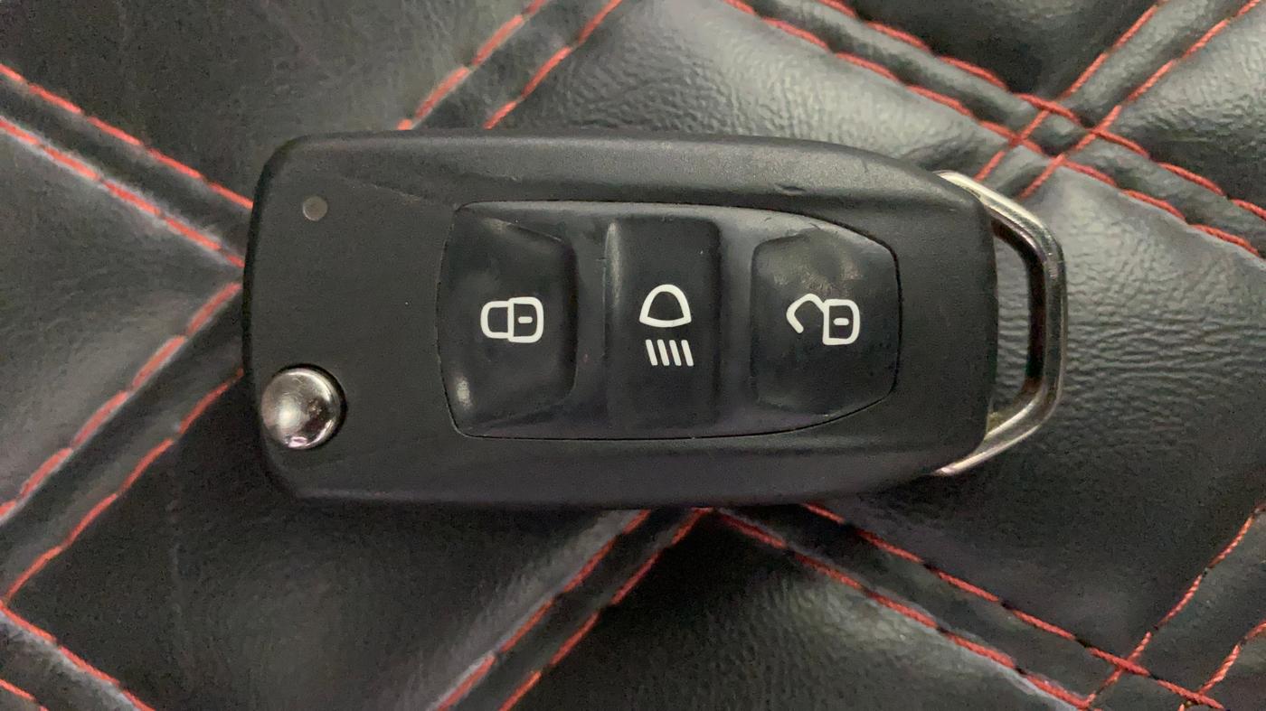 2021 Tata Tiago XT PETROL, Petrol, Manual, 16,333 km, Key Close Up