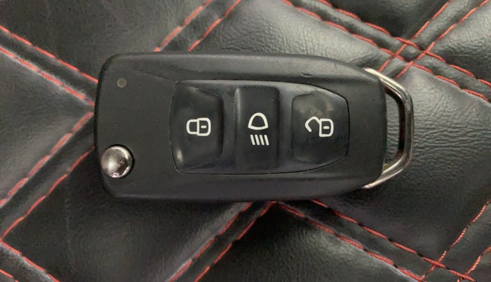 2021 Tata Tiago XT PETROL, Petrol, Manual, 16,333 km, Key Close Up