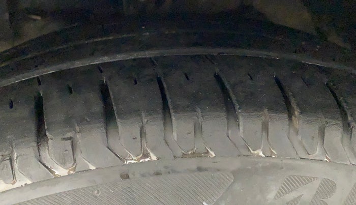 2016 Tata Zest XM PETROL, Petrol, Manual, 87,897 km, Left Front Tyre Tread