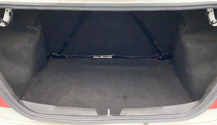 2016 Tata Zest XM PETROL, Petrol, Manual, 87,897 km, Boot Inside