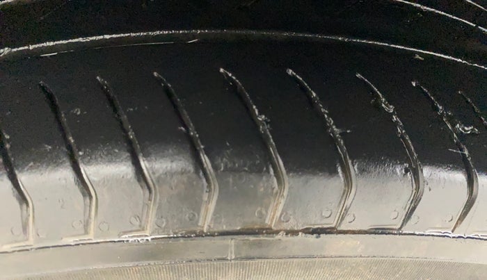 2022 Toyota URBAN CRUISER MID GRADE AT, Petrol, Automatic, 30,763 km, Right Rear Tyre Tread