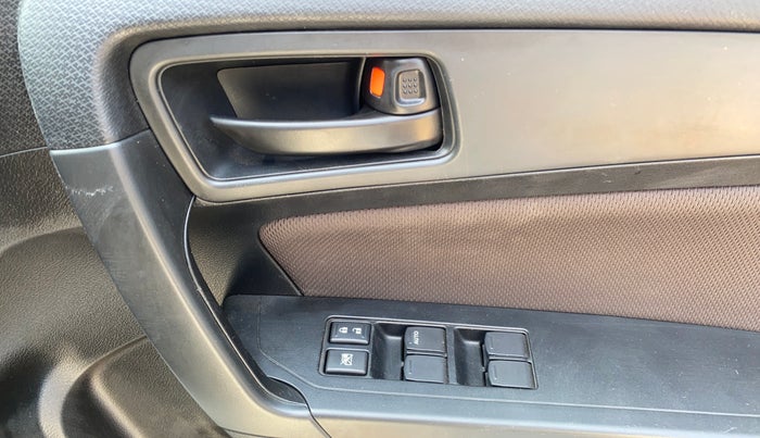 2022 Toyota URBAN CRUISER MID GRADE AT, Petrol, Automatic, 30,763 km, Driver Side Door Panels Control