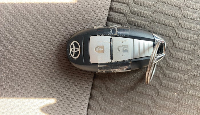 2022 Toyota URBAN CRUISER MID GRADE AT, Petrol, Automatic, 30,763 km, Key Close Up