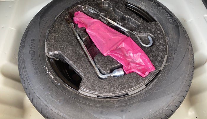 2022 Toyota URBAN CRUISER MID GRADE AT, Petrol, Automatic, 30,763 km, Spare Tyre