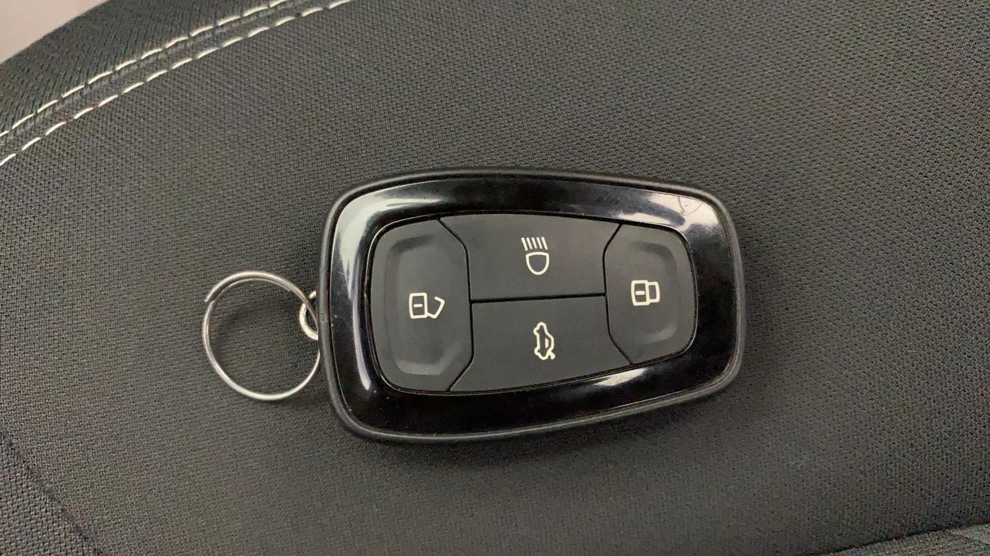 2021 Tata NEXON XZA PLUS PETROL, Petrol, Automatic, 22,732 km, Key Close Up