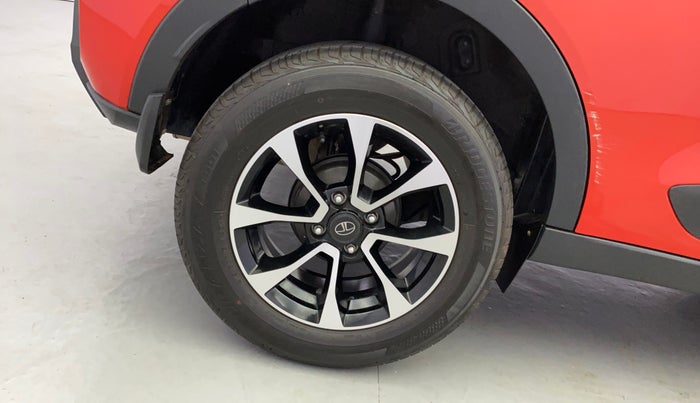2021 Tata NEXON XZA PLUS PETROL, Petrol, Automatic, 22,732 km, Right Rear Wheel
