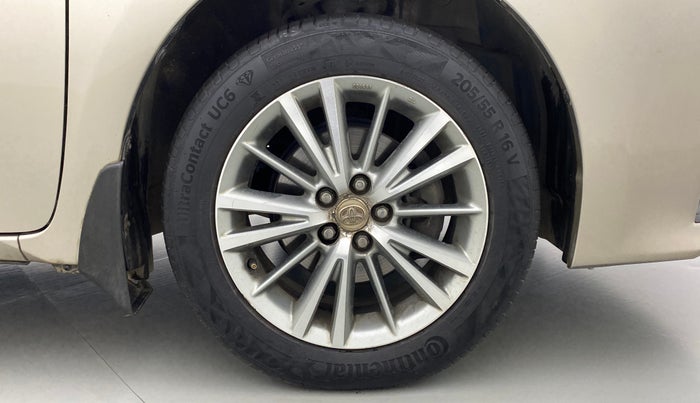 2016 Toyota Corolla Altis VL CVT PETROL, Petrol, Automatic, 69,541 km, Right Front Wheel