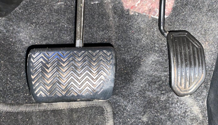 2016 Toyota Corolla Altis VL CVT PETROL, Petrol, Automatic, 69,541 km, Pedals