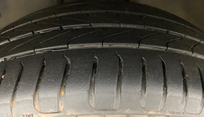 2016 Toyota Corolla Altis VL CVT PETROL, Petrol, Automatic, 69,541 km, Left Front Tyre Tread