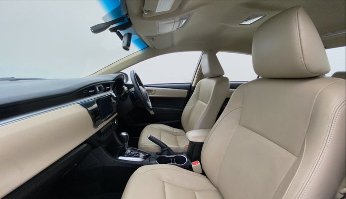 2016 Toyota Corolla Altis VL CVT PETROL, Petrol, Automatic, 69,541 km, Right Side Front Door Cabin
