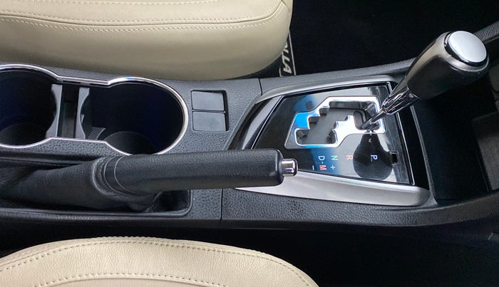 2016 Toyota Corolla Altis VL CVT PETROL, Petrol, Automatic, 69,541 km, Gear Lever