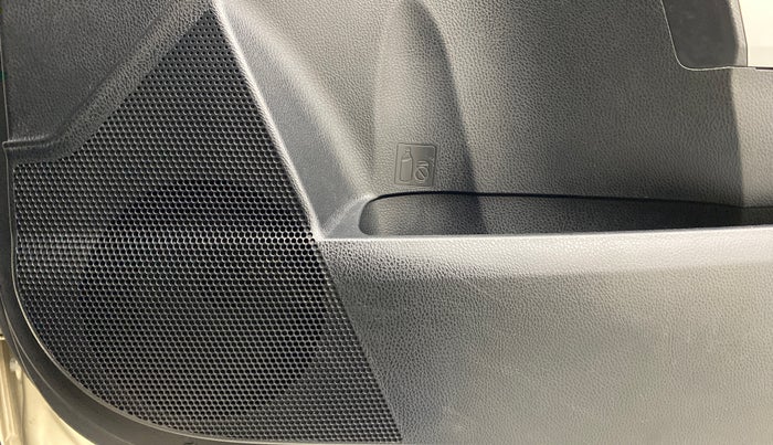 2016 Toyota Corolla Altis VL CVT PETROL, Petrol, Automatic, 69,541 km, Speaker