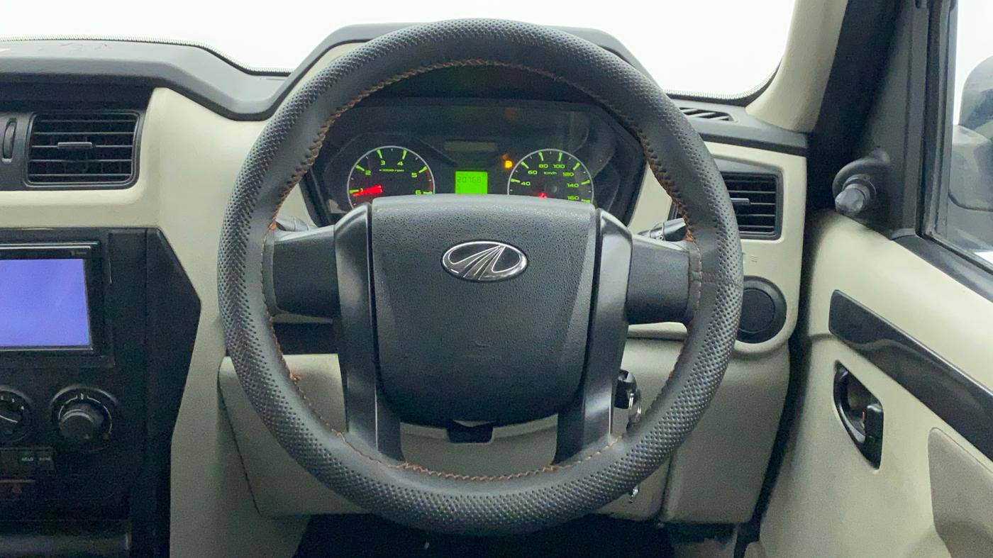 2021 Mahindra Scorpio S5, Diesel, Manual, 10,177 km, Steering Wheel Close Up