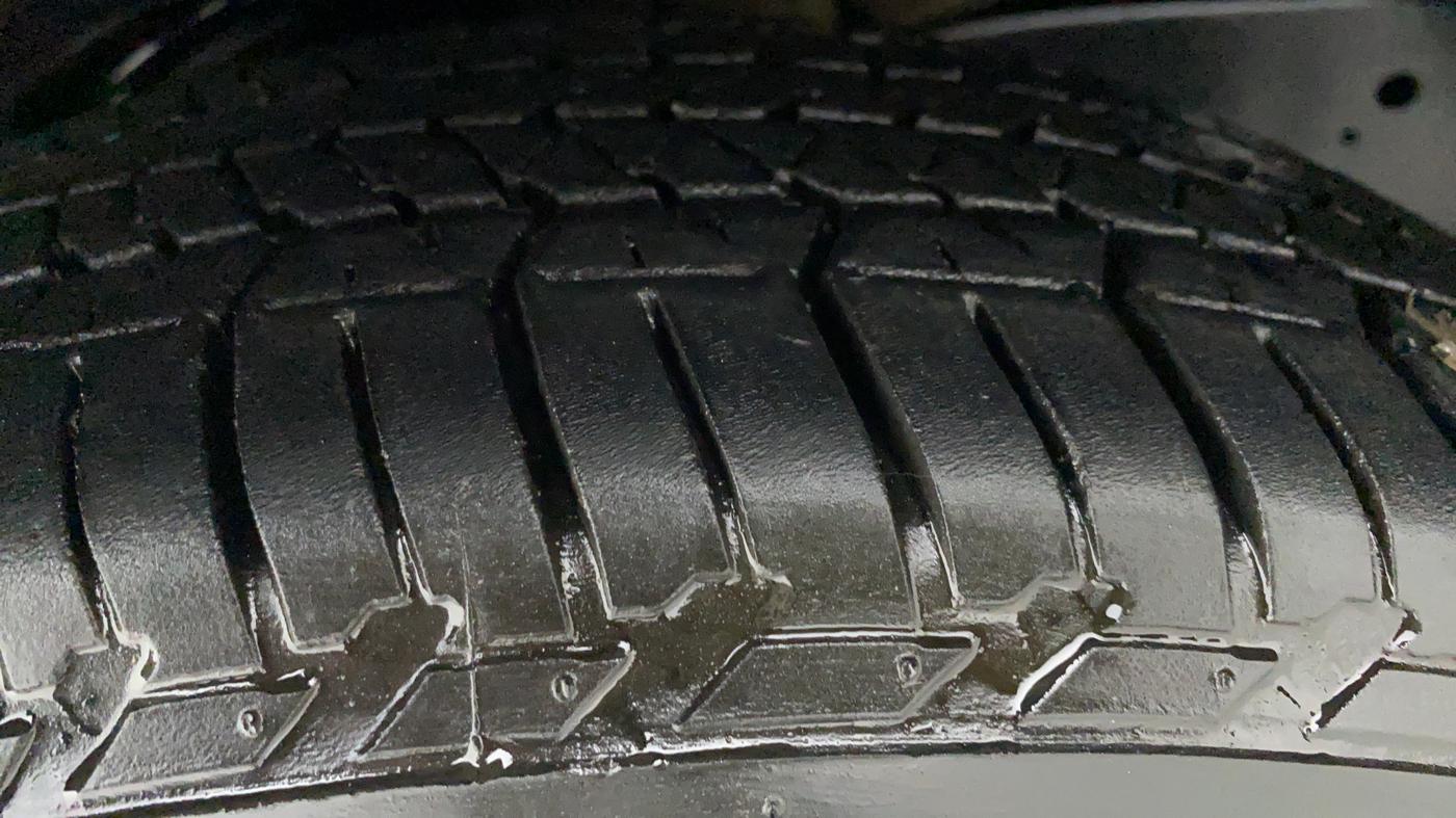 2021 Mahindra Scorpio S5, Diesel, Manual, 10,177 km, Left Front Tyre Tread