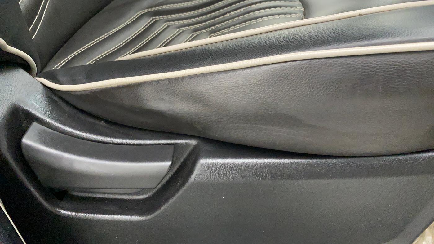 2021 Mahindra Scorpio S5, Diesel, Manual, 10,177 km, Driver Side Adjustment Panel