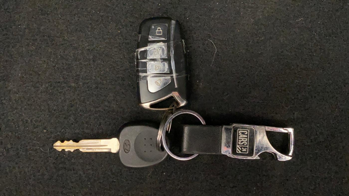 2020 Hyundai NEW SANTRO MAGNA 1.1 CORPORATE EDITION, Petrol, Manual, 17,051 km, Key Close Up