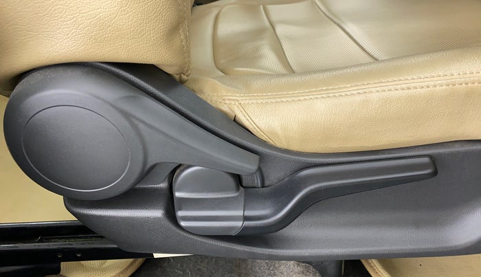 2019 Honda Amaze 1.2 SMT I VTEC, Petrol, Manual, 72,534 km, Driver Side Adjustment Panel