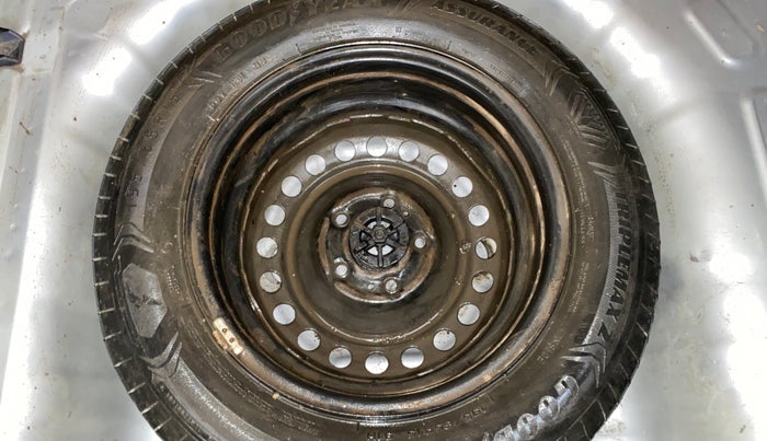 2022 KIA SONET HTE 1.5, Diesel, Manual, 52,991 km, Spare Tyre