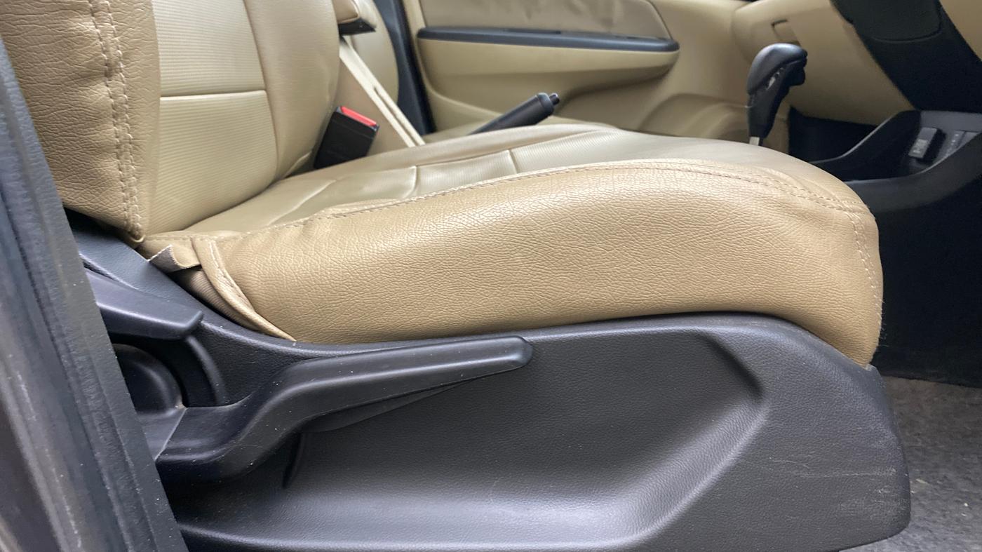 2019 Honda Amaze 1.5L I-DTEC VX CVT, Diesel, Automatic, 1,15,218 km, Driver Side Adjustment Panel