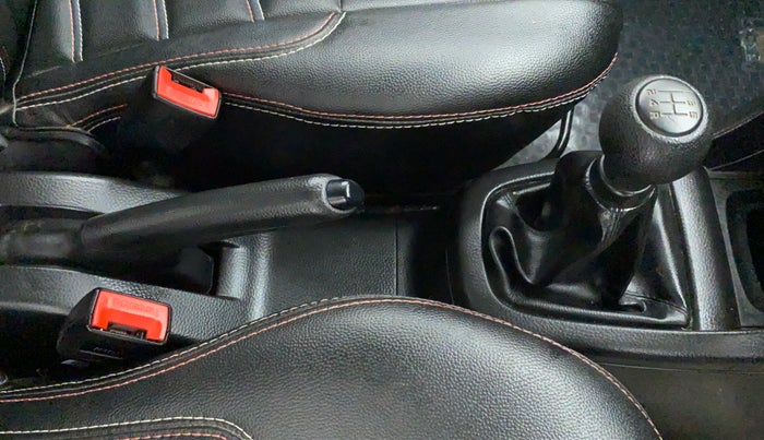 2017 Maruti Swift LXI OPT, Petrol, Manual, 15,378 km, Gear Lever