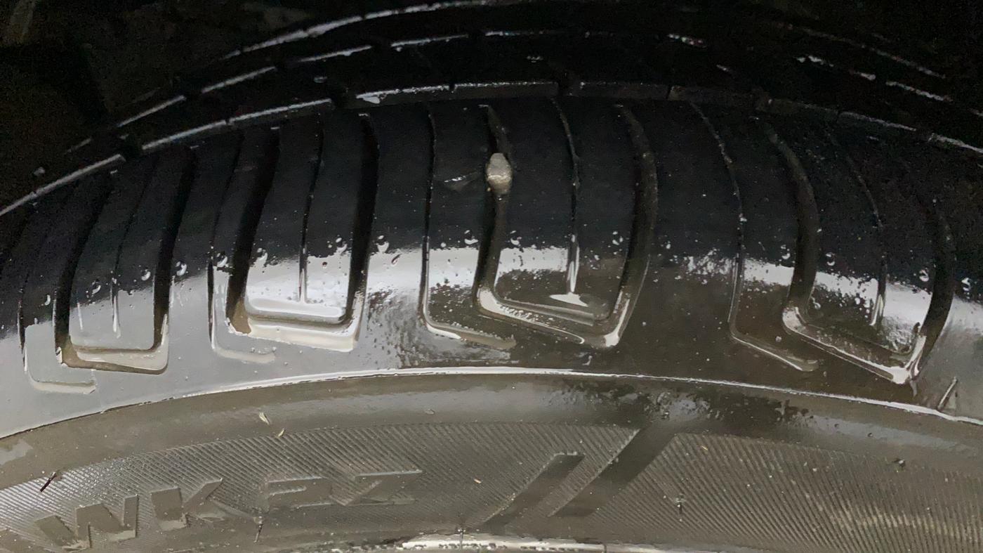 2018 Honda WR-V 1.2L I-VTEC VX MT, Petrol, Manual, 1,20,118 km, Left Front Tyre Tread