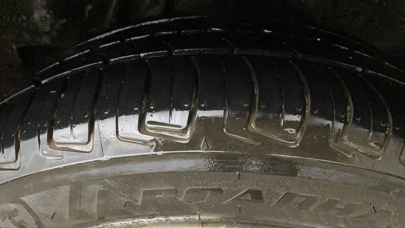 2018 Honda WR-V 1.2L I-VTEC VX MT, Petrol, Manual, 1,20,118 km, Left Rear Tyre Tread