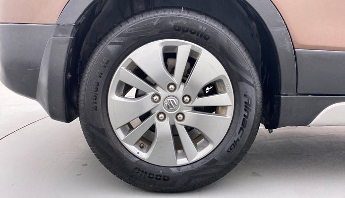 2016 Maruti S Cross ZETA 1.3, Diesel, Manual, 99,023 km, Right Rear Wheel