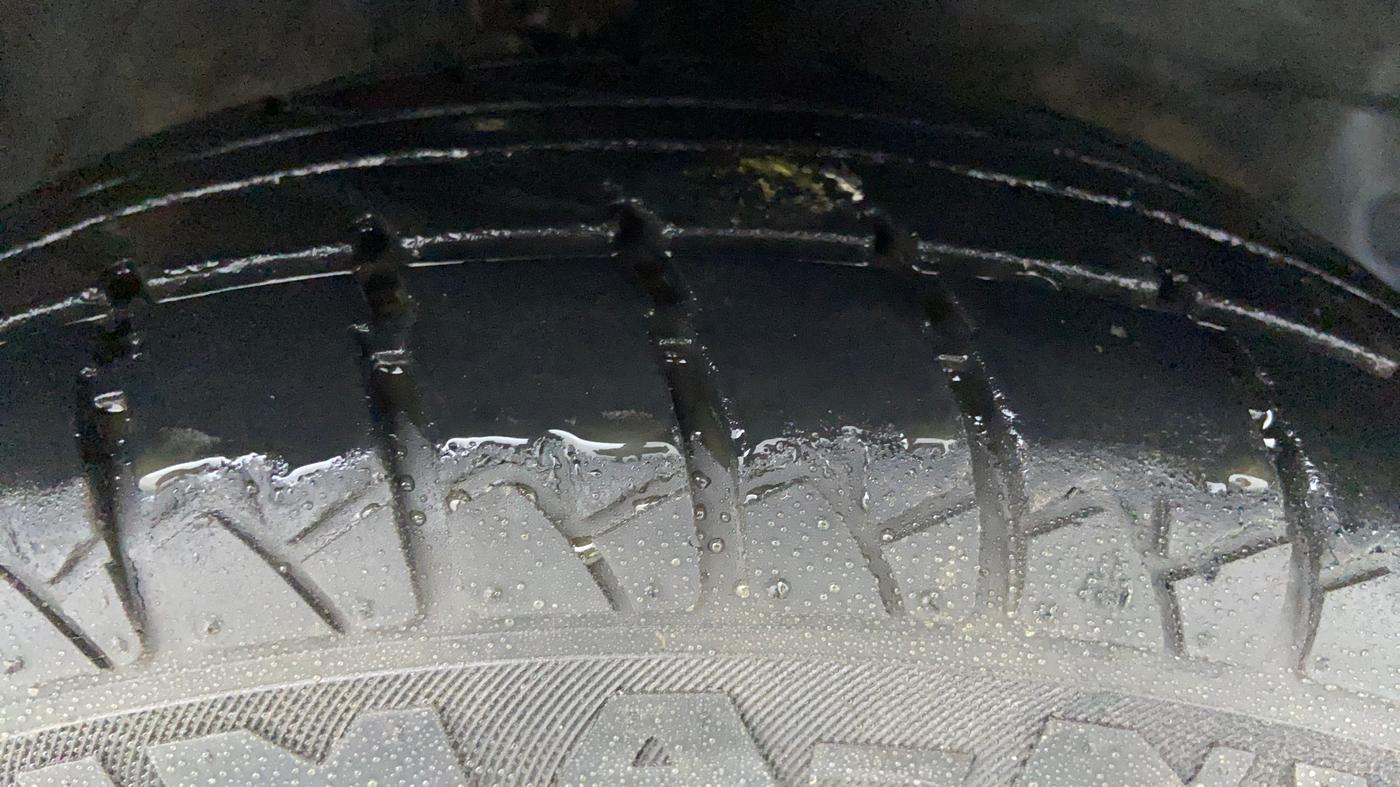 2013 Hyundai Santro Xing GL PLUS, CNG, Manual, 94,110 km, Right Front Tyre Tread
