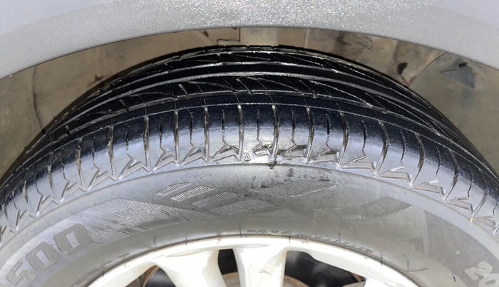 2016 Hyundai Creta SX PLUS 1.6 PETROL, Petrol, Manual, 55,946 km, Right Front Tyre Tread