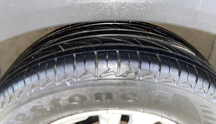 2016 Hyundai Creta SX PLUS 1.6 PETROL, Petrol, Manual, 55,946 km, Left Front Tyre Tread