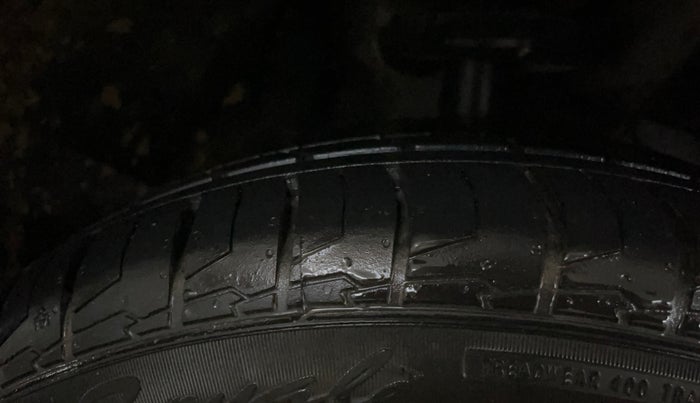 2019 MG HECTOR SMART HYBRID 1.5 PETROL, Petrol, Manual, 59,525 km, Right Front Tyre Tread