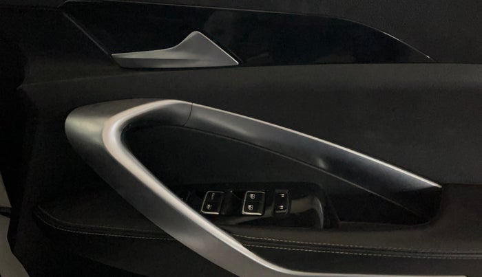 2019 MG HECTOR SMART HYBRID 1.5 PETROL, Petrol, Manual, 59,525 km, Driver Side Door Panels Control