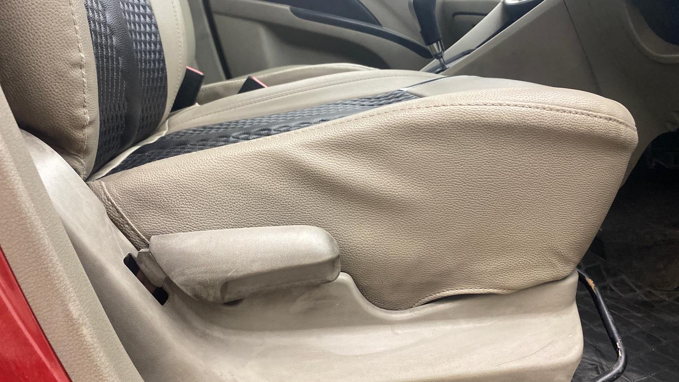 2015 Maruti Celerio VXI AMT, Petrol, Automatic, 53,282 km, Driver Side Adjustment Panel