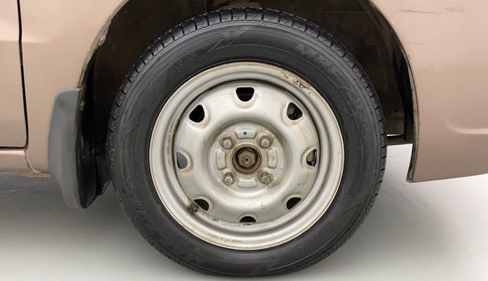 2010 Maruti Zen Estilo LXI, Petrol, Manual, 15,054 km, Right Front Wheel