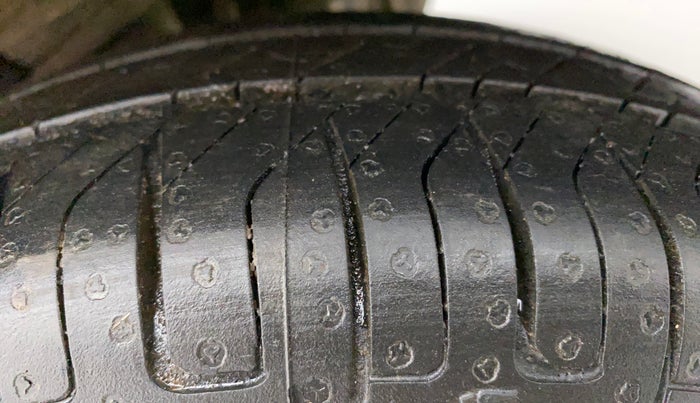 2010 Maruti Zen Estilo LXI, Petrol, Manual, 15,054 km, Left Rear Tyre Tread