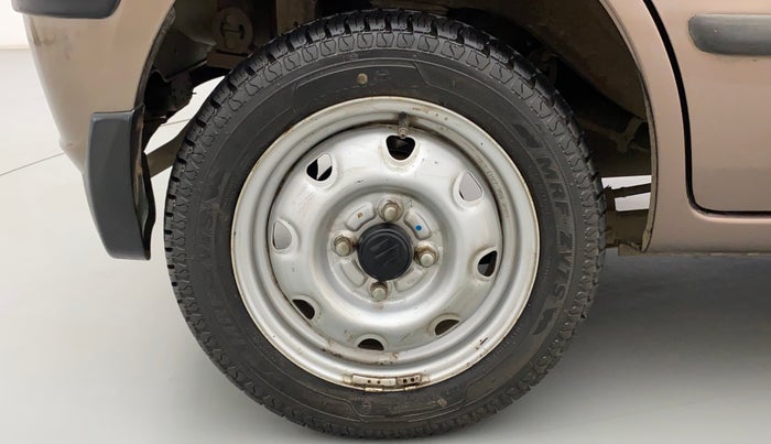 2010 Maruti Zen Estilo LXI, Petrol, Manual, 15,054 km, Right Rear Wheel