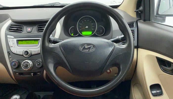 2017 Hyundai Eon MAGNA +, Petrol, Manual, 72,083 km, Steering Wheel Close Up