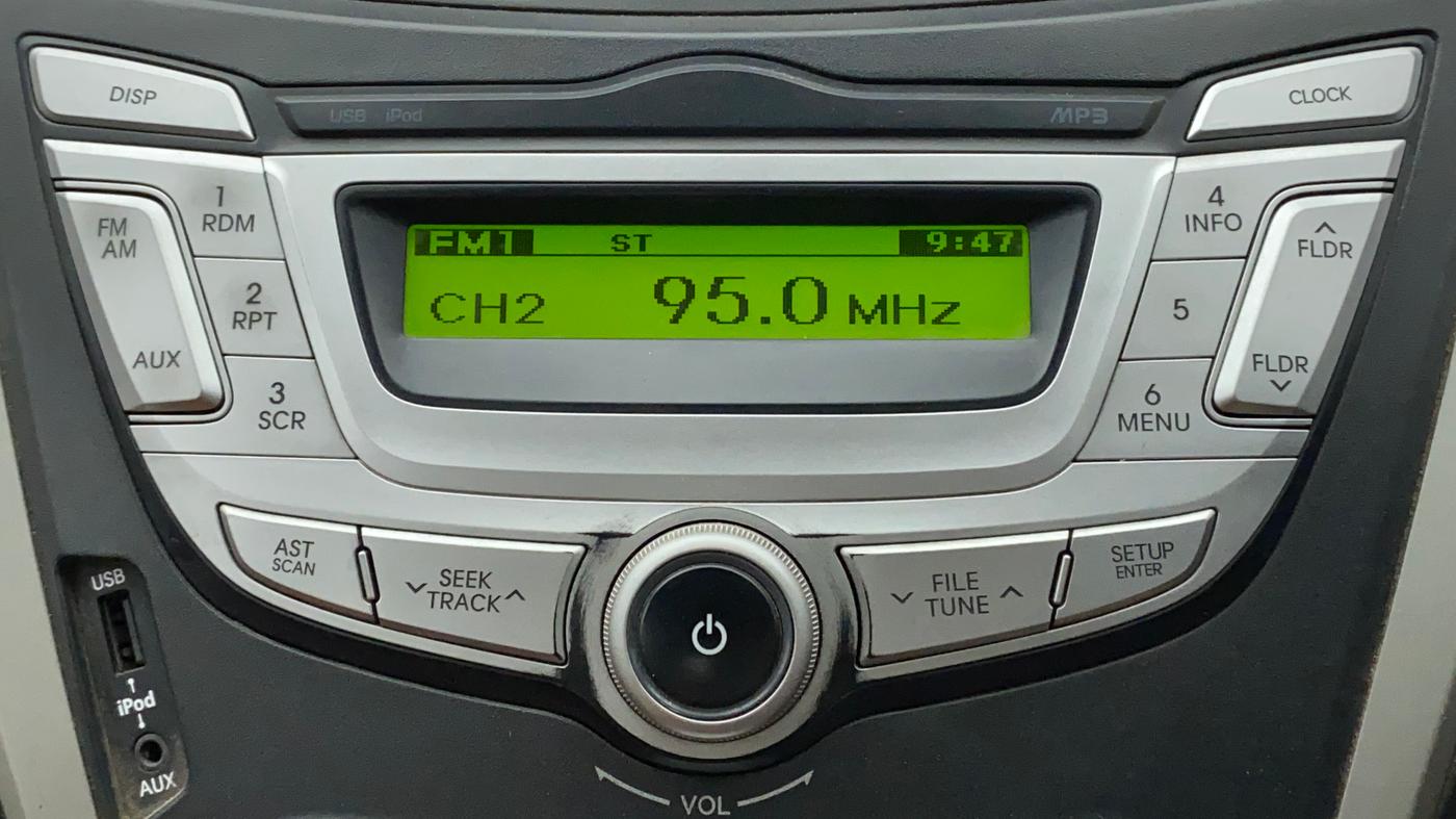 2017 Hyundai Eon MAGNA +, Petrol, Manual, 72,083 km, Infotainment System