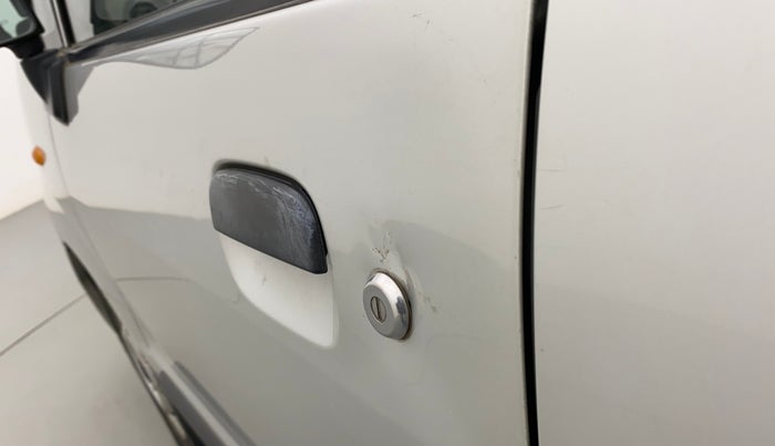 2010 Maruti Zen Estilo LXI, Petrol, Manual, 44,720 km, Front passenger door - Slightly dented