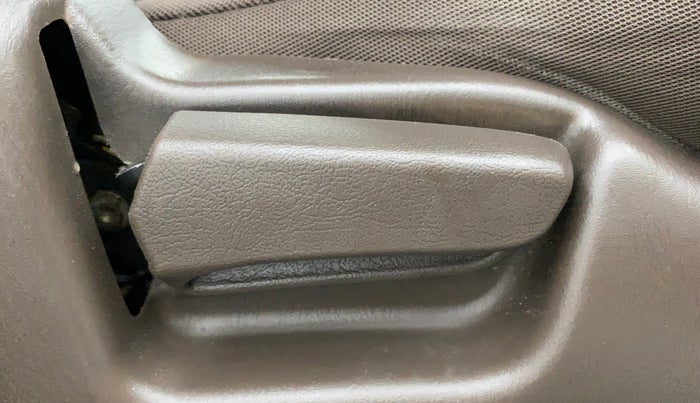 2010 Maruti Zen Estilo LXI, Petrol, Manual, 44,720 km, Driver Side Adjustment Panel