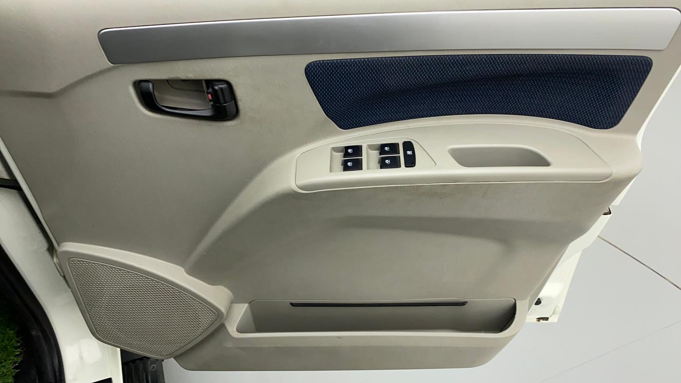 2018 Mahindra Scorpio S11, Diesel, Manual, 56,442 km, Driver Side Door Panels Control