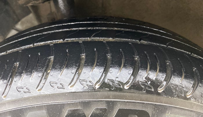 2024 Maruti XL6 ALPHA PLUS AT, Petrol, Automatic, 48,165 km, Left Front Tyre Tread