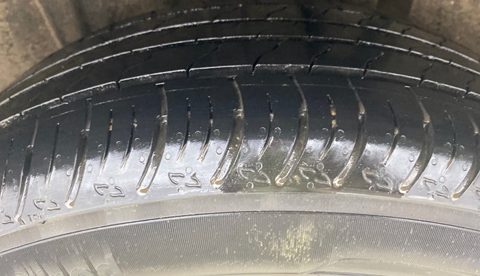 2024 Maruti XL6 ALPHA PLUS AT, Petrol, Automatic, 48,165 km, Left Rear Tyre Tread