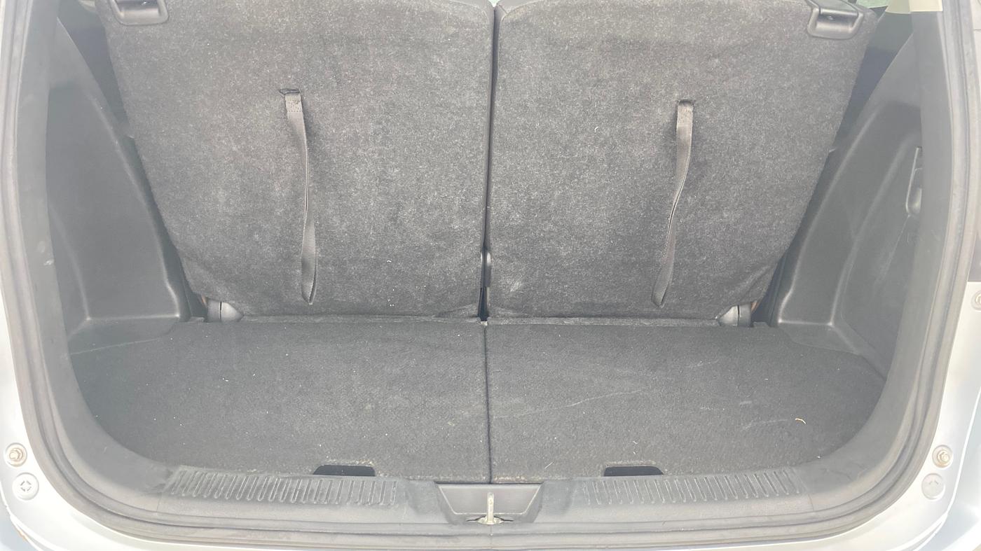 2024 Maruti XL6 ALPHA PLUS AT, Petrol, Automatic, 48,165 km, Boot Inside