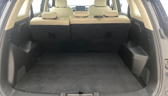 2024 MG HECTOR SHARP PRO 1.5 PETROL TURBO CVT PETROL, Petrol, Automatic, 33,983 km, Boot Inside