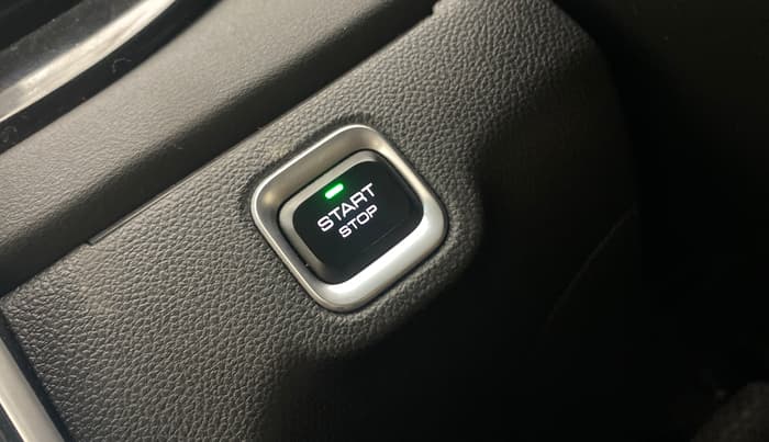 2024 MG HECTOR SHARP PRO 1.5 PETROL TURBO CVT PETROL, Petrol, Automatic, 33,983 km, Keyless Start/ Stop Button